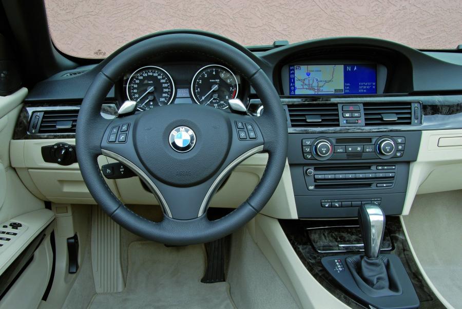  BMW 3-Series Convertible 2007 года  (фото 102 из 239)